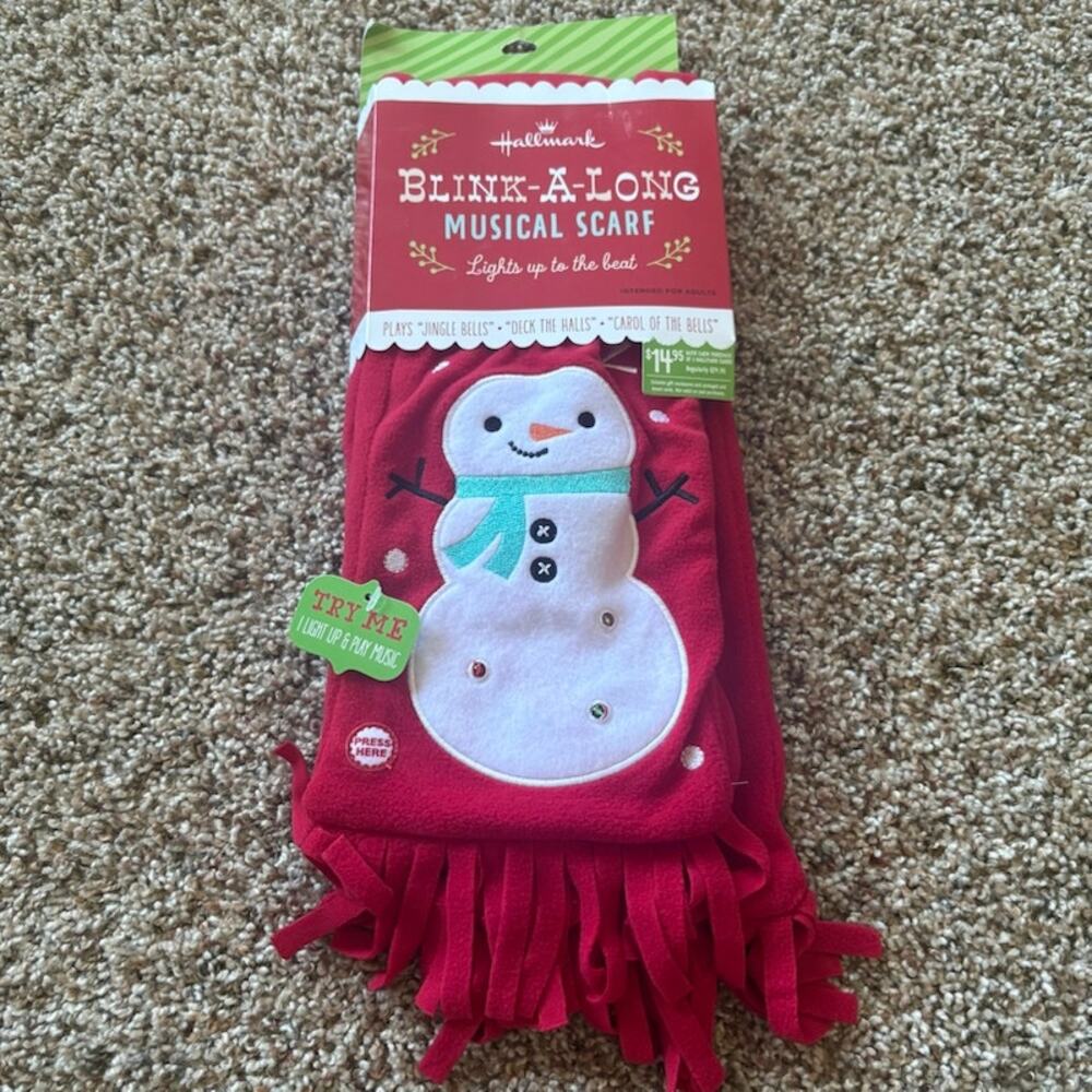 NWT Hallmark 2013 Blink a Long Musical Scarf Snowman *Needs new batteries
